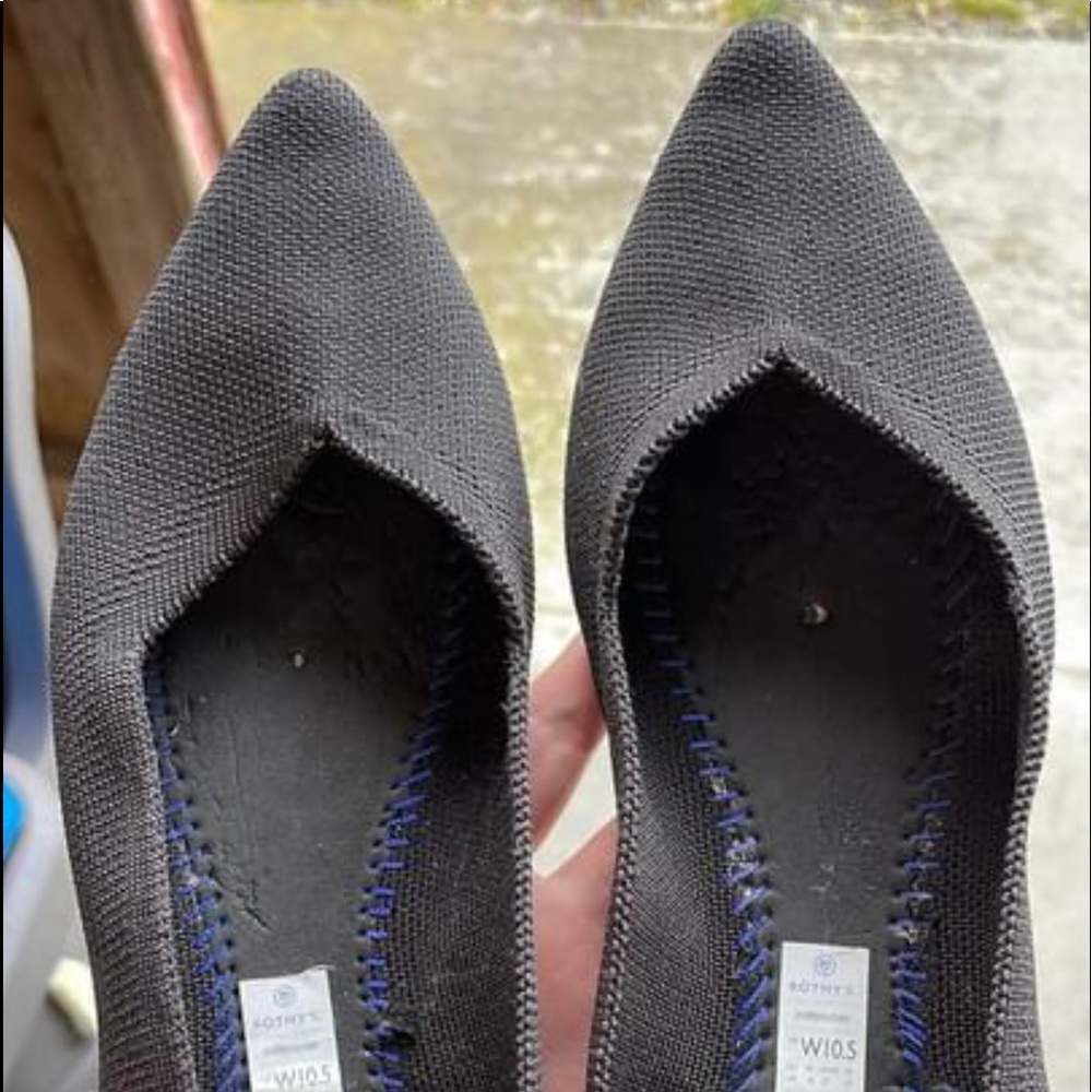 ROTHYS POINTED BLACK FLATS 10.5
